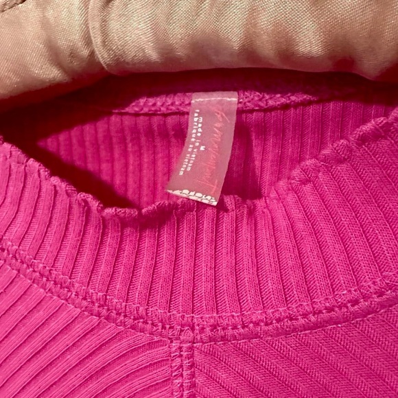 FREE PEOPLE FP Movement Laura Hot Pink Long Sleeve Active Top Medium NWOT - Picture 5 of 8